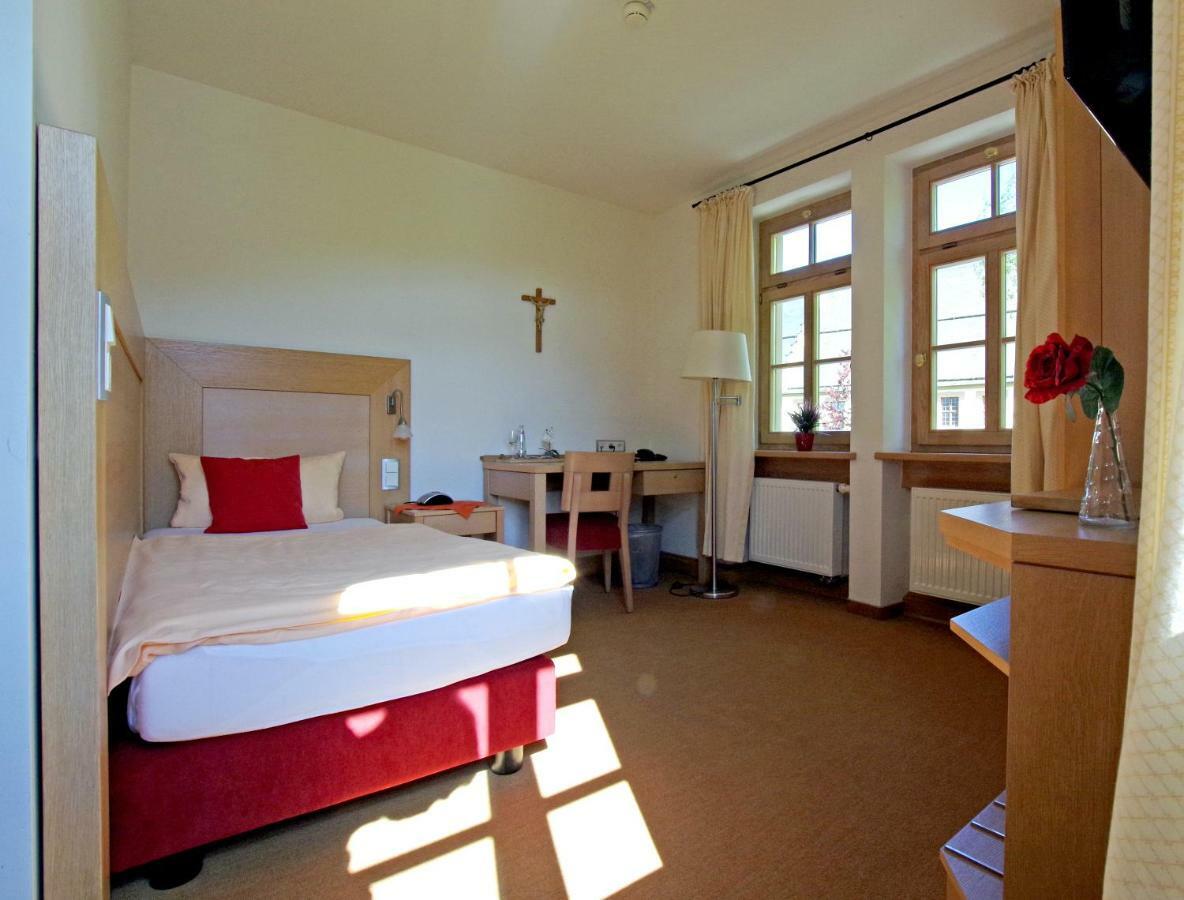 Klostergasthof Hotel Muennerstadt Luaran gambar